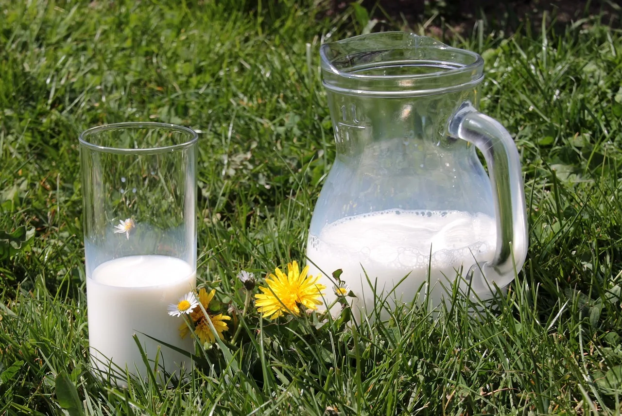 nettoyer une carafe en verre