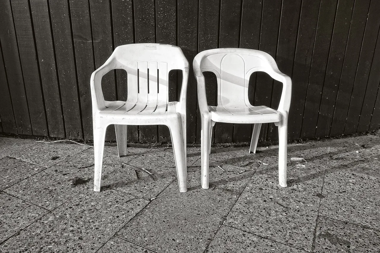 Nettoyer chaise en plastique
